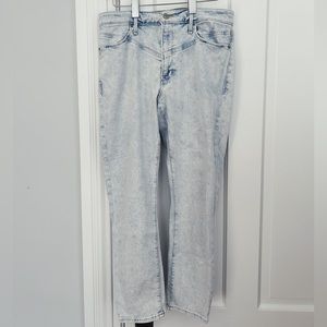Abercrombie & Fitch ‘Simone’ High-Rise Ankle Jean